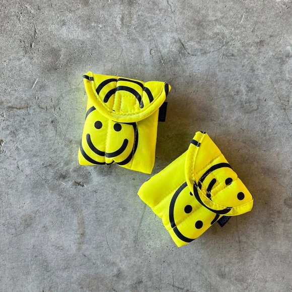 NWT BAGGU Puffy Earbuds Case - Yellow Happy - Picture 5 of 5